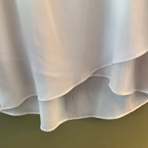 Halo White Womens V-Neck Blouse with Lace Detail - Picture 5 of 7